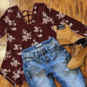 Buckle Daytrip Pullover Floral Top with Back Details